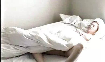 Typerä ja antelias pornoelokuva isäpuoli.