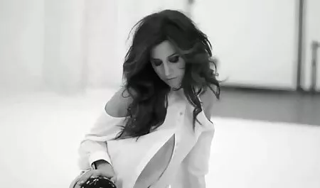 Putkenpuhdistaja ja ilmaisia pornoelokuvia kameleita El Salvadorissa