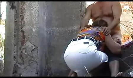 Varas päättyi, Pillu-ilta pornoelokuva mustan naisen kanssa.