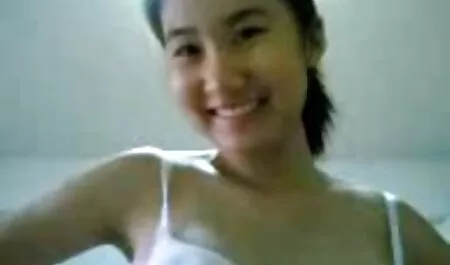 Opiskelija on hullu sen sijaan, että valmistautuu lihavaa pornoa tenttiin tyttöystävänsä vuoksi.