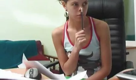 Punapupu auttaa innostamaan koti porno kaljua kirjailijaa.