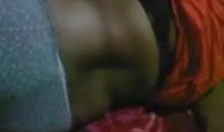 Luin mielenkiintoisen romaanin ja pornoelokuva annoin kahdelle miehelle.