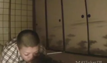 Poika, takaisin, Amatööri, jos med tyttöystävänsä ilmaisia pornoelokuvia kävellä.