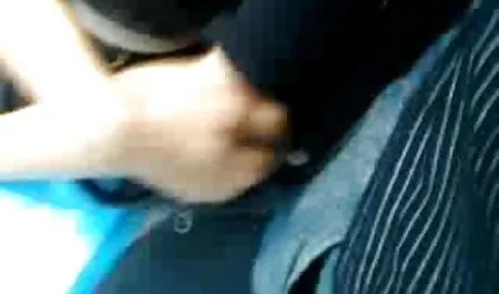 Nuori kouluttaja olla Poika, ilmais porno nopeasti päästä suuhun