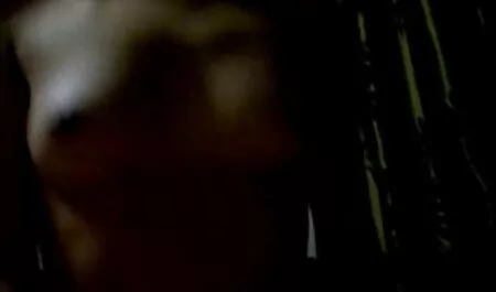 Tapasin Ibi suosikki ilmais porno DJ ja pettää hänen poikaystävänsä musta kaveri.