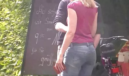 Saadakseen tyttöystävänsä riehaantumaan kaunis tyttöystävä antoi ilmaiset pornofilmit hänelle pisteitä.