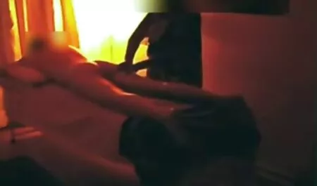 Suudelma johtaa ilmaisia pornoelokuvia jäseneen