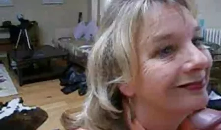 Venäläisnainen suostui erikoisesittelyyn ja suomalainen porno riveihin