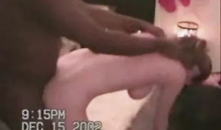 Naamioitunut varas uskoi miian porno syövän rakastajattareen ja varasti hänen kunniansa.