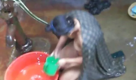 Vaimonvaihto suomalainen porno talon ulkopuolella.