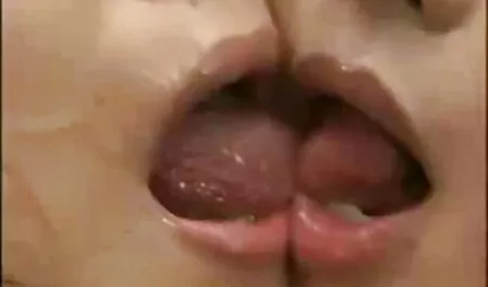 Kärsimätön, ilmaista mummo pornoa homo, ei huoneeseen ja täytyy väistää keittiössä