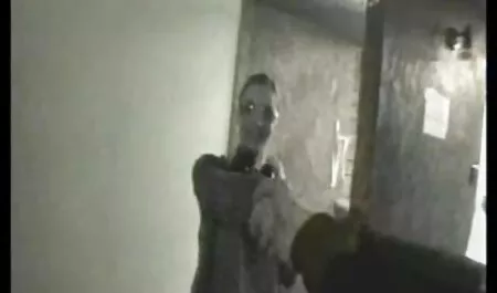 Yliopisto-opiskelija antoi isäpuolelleni hunajaa ja tervekin jäsen ilmaiset seksivideot yllätti hänet.