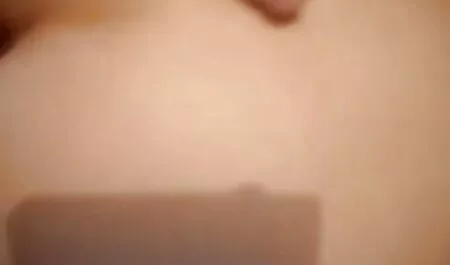 Keittiössä on kaksi suosikkihuoraa. ilmaiset seksivideot