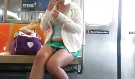 Venäläisnaisen tytär puukotettiin ilmaisia pornovideoita