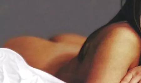 Kypsä Messenger on tullut Viehättävä posliini ja ovat kovia isoäiti porno ankka