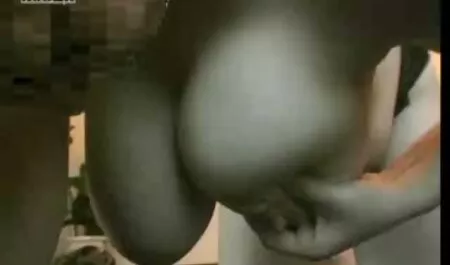 MILF tekee jooga uusimmat pornovideot ja kukko kouluttaja