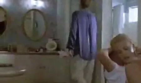 Abiturientti seksivideot hd suostuu imemään oppilaan isoa kullia.