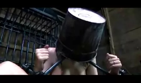 Musta nainen soitti ilmainen porno punapäälle nussiakseen miestään.