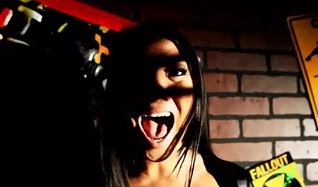 Pieni ilmaiset seksivideot blondi miten tehdä ihmiset onnelliseksi