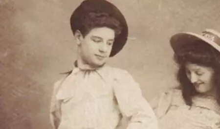 Iso Musta Rotujenvälinen Aasian kypsää pornoa jalat