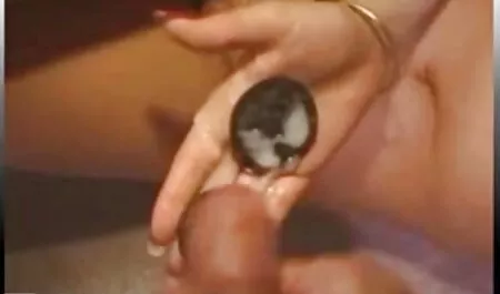 Nurmikolla ilmainen porno kaunotar