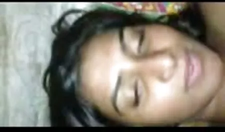 Talossa kaunis hyppy perheen miehen äiti porno sukat