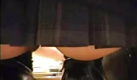 Aamupalkinto jumalattarelle porno vanha ja nuori