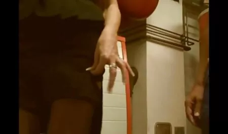 Peitin rintani hd pornovideot ketjulla ja sain paikan.