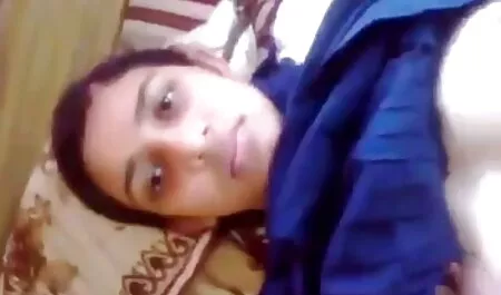 Hän esitteli itsensä johtaja ja hyötyä uusista työntekijöistä Elena corleone ilmaisia pornoelokuvia