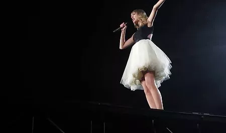 Milf päätti luoda ilmais porno suhteen miehensä seksuaaliseen laatuun.