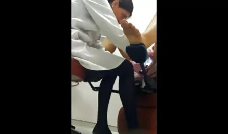 Miehiä, mummo pornoo jotka harrastavat seksiä monta kertaa, kun hän oli tyttönsä kanssa.