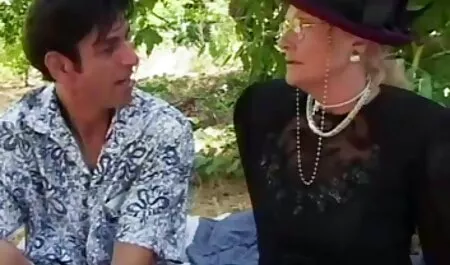 Syvästi suomalaisia pornoelokuvia kiitollinen isäpuolestaan