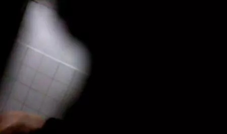 Äiti jalat ja isot tissit nuoren ilmaiset porno miehen jäsenen kanssa,