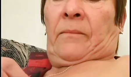 Ärsyttävä musta, muukalainen on muukalainen, kun taas hänen miehensä ei ole koti porno kotona.