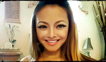 Harmaa hiiri lähestyy äidin ystävää ja muuten kypsää aikuinen porno naista.