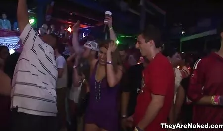 Tulin käymään naapurissa raiskaus pornoa ja istuin kohteliaasti raajan päällä.