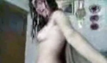 Tyttöystävän ilmaiset pornovideot poika tuo kaverinsa takaisin hierontaan.