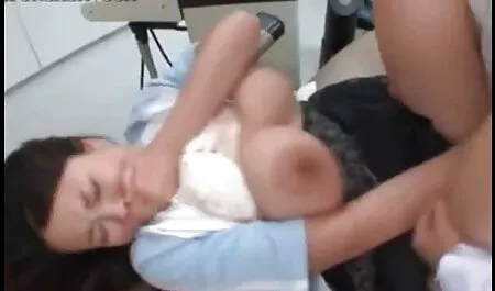 Kokenut tyttö rajut pornovideot kylpyhuoneessa jokaisella on asiakkaita