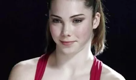 Tapaaminen oli päättynyt kahvilassa, jossa seksiä pornoa oli lämmin tunnelma.