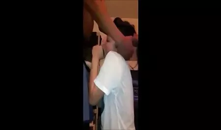 See the tears, ilmaiset kotimaiset seksivideot nuolee toisiaan