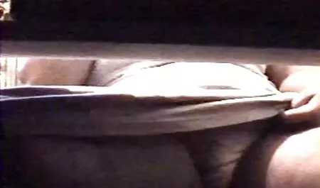 Äidin pitää purkaa sarita savikko porno tavaransa treenin jälkeen.