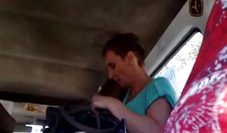 Latinan opiskelijat yrittävät saada oman ryhmän, jossa suomalaiset pornovideot on kaksi opettajaa