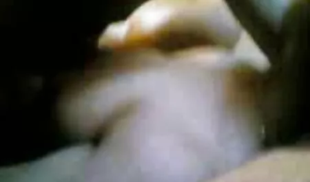 Vaikka hänen miehensä ei ole ilmaiset porno kotona, Daavid on voimakas naapuri.