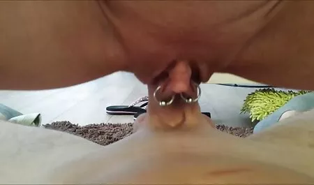 Liike melkein nuorten porno tehdä rakkaalle kädet ristissä.